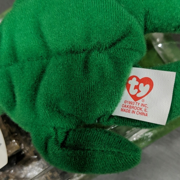 Ty Erin The Bear Rare with errors. - Picture 3 of 5